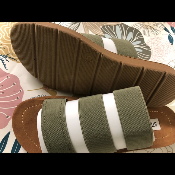 Slide Sandals - Picture 4 of 6